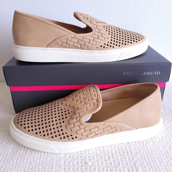 New Vince Camuto "Bristie" Women's Slip-On leather Sneakers in tan - Picture 1 of 8